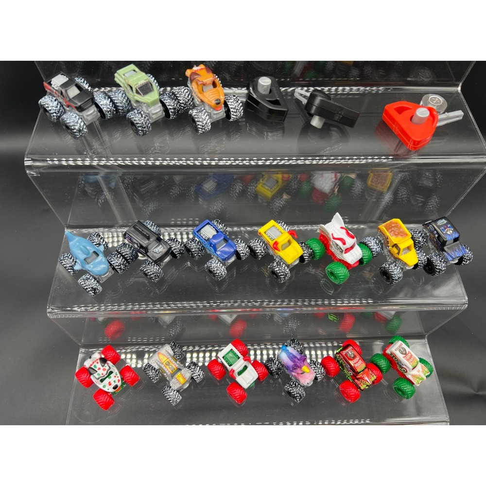 Monster Jam Lot of 16 Mini Micros with 3 Keys - Picture 2 of 2